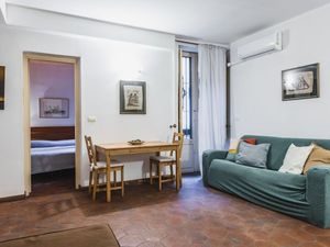 23994896-Ferienwohnung-3-Catania-300x225-2