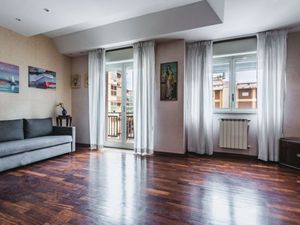 23997815-Ferienwohnung-8-Catania-300x225-3