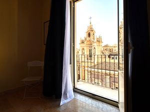 24002695-Ferienwohnung-5-Catania-300x225-4