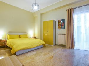 24002767-Ferienwohnung-4-Catania-300x225-4