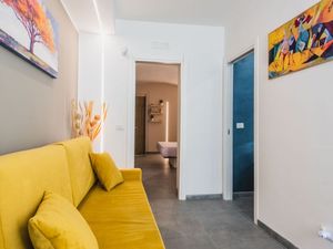 23486522-Ferienwohnung-4-Catania-300x225-3