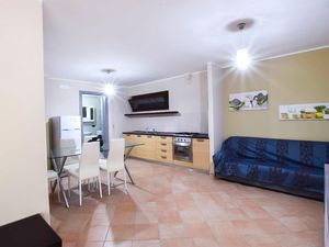 24001787-Ferienwohnung-4-Catanzaro Lido-300x225-2