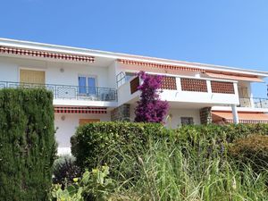 23842676-Ferienwohnung-4-Cavalaire-sur-Mer-300x225-1