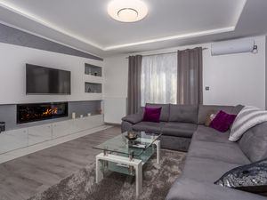 24001363-Ferienwohnung-6-Cavle-300x225-2