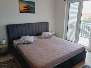 21863023-Ferienwohnung-2-Cavtat-300x225-4