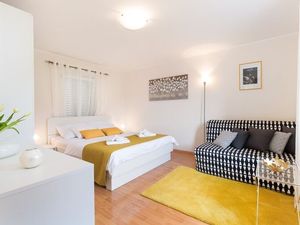 24057451-Ferienwohnung-6-Cavtat-300x225-5