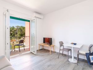 24057671-Ferienwohnung-3-Cavtat-300x225-5