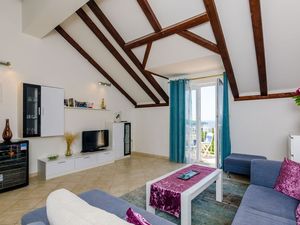 24057760-Ferienwohnung-5-Cavtat-300x225-2