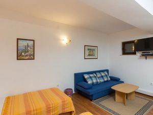 24057973-Ferienwohnung-2-Cavtat-300x225-3