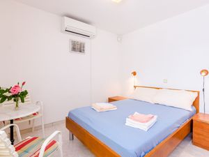 24057998-Ferienwohnung-2-Cavtat-300x225-3