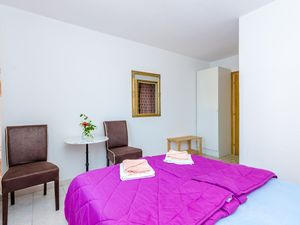 24057999-Ferienwohnung-2-Cavtat-300x225-4