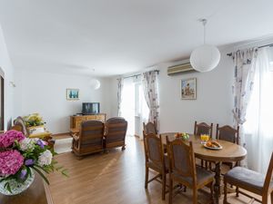 24058048-Ferienwohnung-6-Cavtat-300x225-3