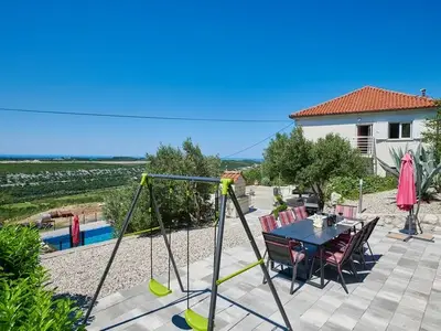 Ferienwohnung für 8 Personen in Cavtat 1/10
