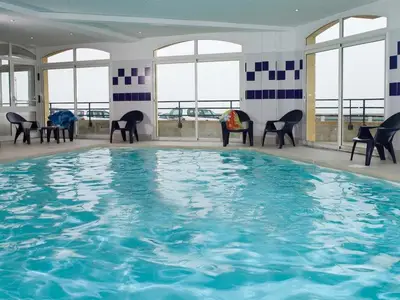 PoolOfHouse