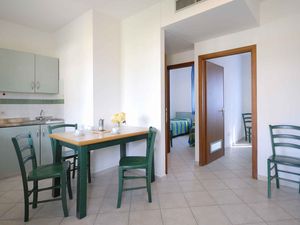 23981610-Ferienwohnung-2-Cecina-300x225-5