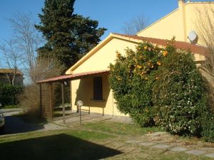 22434175-Ferienwohnung-6-Cecina-300x225-0