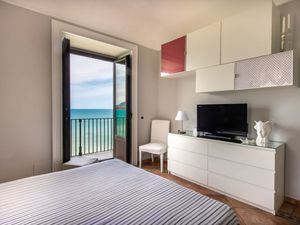 23675858-Ferienwohnung-4-Cefalù-300x225-3