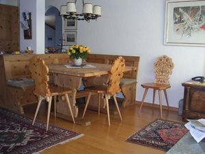 23916125-Ferienwohnung-4-Celerina-300x225-5