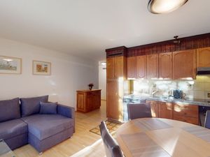 23504775-Ferienwohnung-4-Celerina-300x225-2