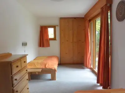 Schlafzimmer 2
