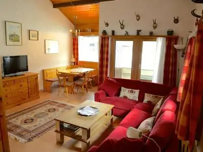 breite und gemütliches Wohnungsraum