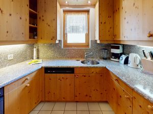 22767663-Ferienwohnung-4-Celerina/Schlarigna-300x225-4