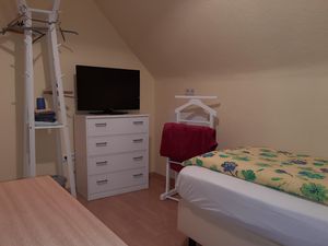 23347257-Ferienwohnung-5-Celle-300x225-5