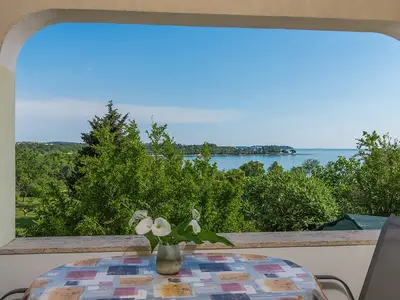 Ferienwohnung für 4 Personen (65 m²) in Červar-porat 9/10