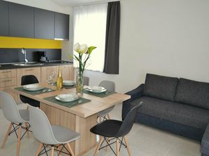 23973682-Ferienwohnung-5-Cesarica-300x225-4