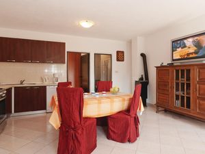 23731219-Ferienwohnung-4-Cesarica-300x225-2