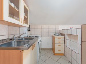 24002325-Ferienwohnung-3-Cesarica-300x225-5