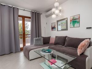 23736762-Ferienwohnung-6-Cesarica-300x225-2