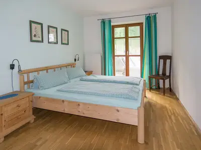 Schlafzimmer 1