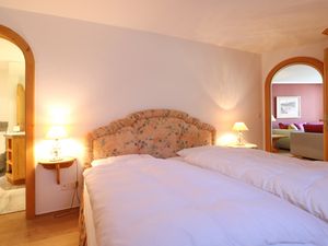 23324366-Ferienwohnung-6-Champfèr-300x225-4