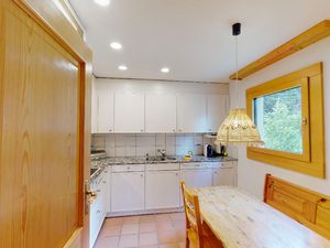 23669922-Ferienwohnung-4-Champfèr-300x225-4