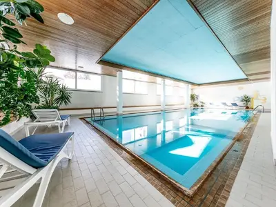 Pool 15x5m 27°C