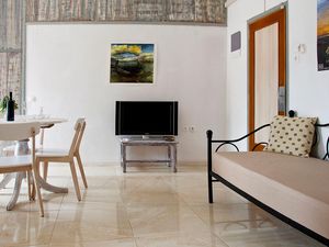 22438769-Ferienwohnung-4-Chania-300x225-3