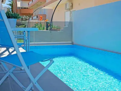 PoolOfHouse