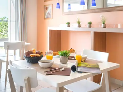 DiningRoom