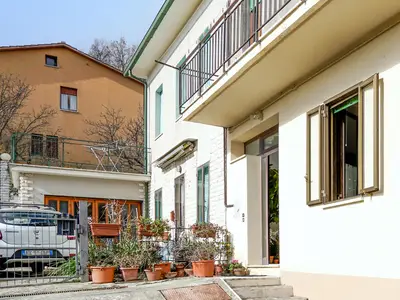 house house