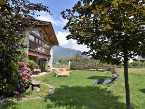 23859822-Ferienwohnung-5-Chiavenna-300x225-2