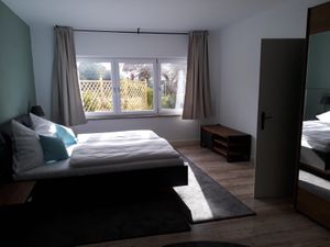 22019345-Ferienwohnung-2-Chieming-300x225-4