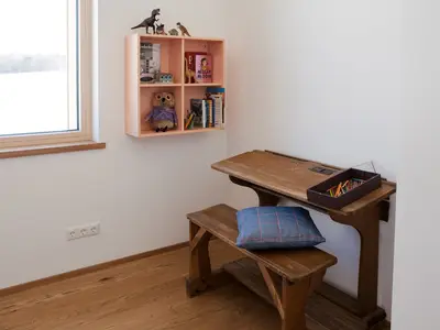 Kinderzimmer - Schulbank