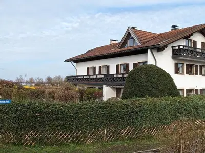Die Ferienwohnung ist im 1.OG, rechts