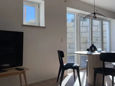 Wohnbereich (Wohnzimmer mit Esstisch)