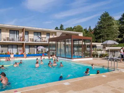 PoolOfHouse