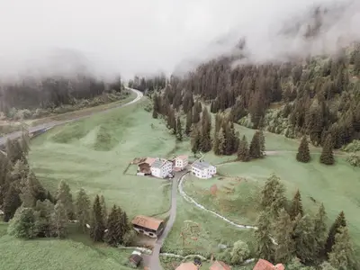 dji_fly_20240530_084840_225_1717051667140_photo La