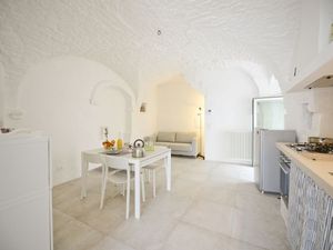 21593603-Ferienwohnung-2-Cisternino-300x225-3