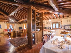 23722464-Ferienwohnung-8-Civitella In Val Di Chiana-300x225-2