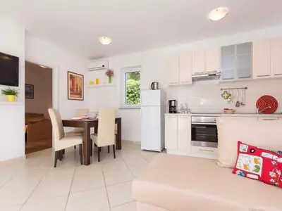 Ferienwohnung für 4 Personen (40 m²) in Čižići 6/10